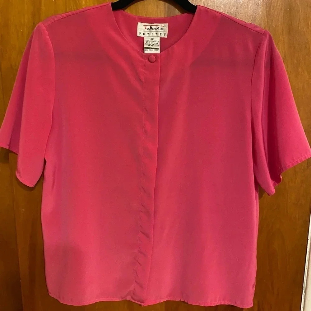 Talbot Pink Short Sleeves Women’s Covered Button Down Shirt, Size 6P